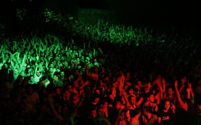 [DJ Tricks] – How to Turn Biased Crowds Into Loyal Fans